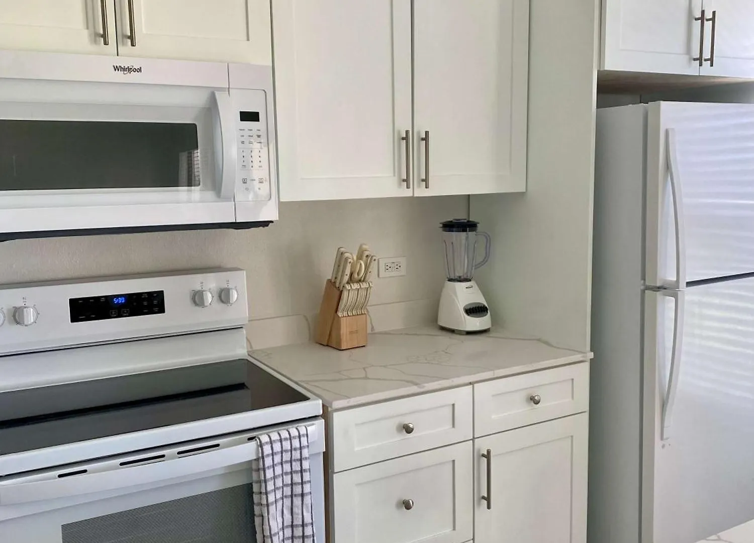 Oceanfront Condo On Seven Mile Beach